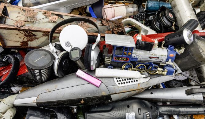 Bei der Entsorgung moderner Lithium-Ionen-Batterien und -Akkus ist Vorsicht geboten, Foto: maxpress/srk