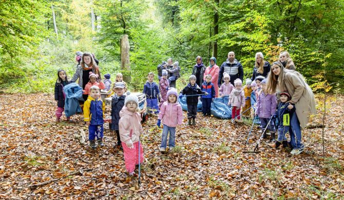 Erster Aktionstag „Sauberer Wald“ der Kita „Waldgeister“, Foto: maxpress/srk